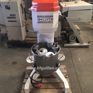 BATIDORA 30 LITROS CON SUS ACCESORIOS P. PRAT