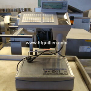 BÁSCULA BIZERBA CON PEGATINA Y BATERÍA