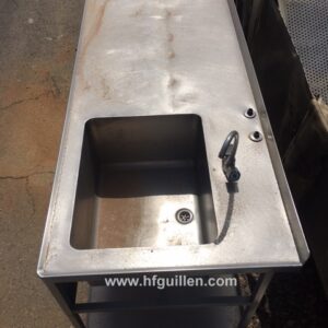 MESA EN ACERO INOXIDABLE CON FREGADERO