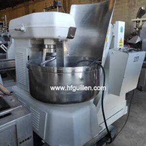 AMASADORA DE PAN ESMACH EN ESPIRAL CON VOLCADOR 120KG