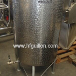 DEPÓSITO 300L EN ACERO INOX CON PATAS DE HIERRO