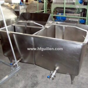 DOS TANQUES MEDIDORES DE 500 LITROS