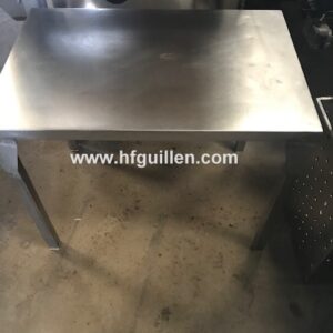 MESA EN ACERO INOXIDABLE