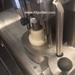 FORMADORA DE HAMBURGUESAS OVALADAS GASER