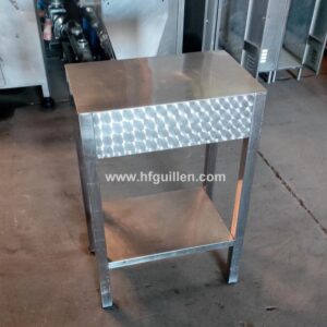 MESA EN ACERO INOX CON BALDA 58x38 cm