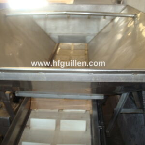 ELEVADOR CON TOLVA DE ALIMENTACIÓN